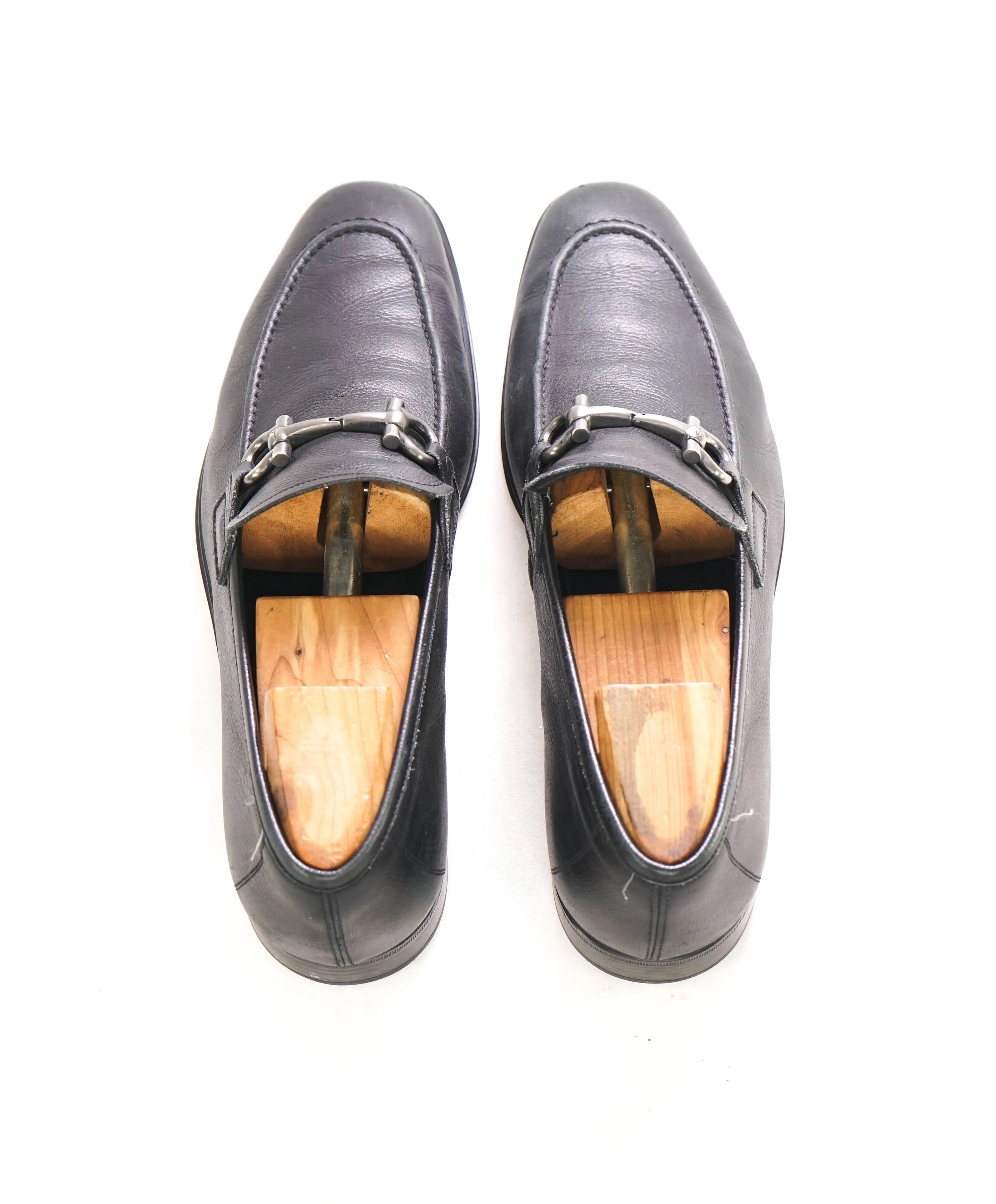 $850 SALVATORE FERRAGAMO - "REGAL" Black Pebbled Leather Loafers W TREES - 8.5 EE