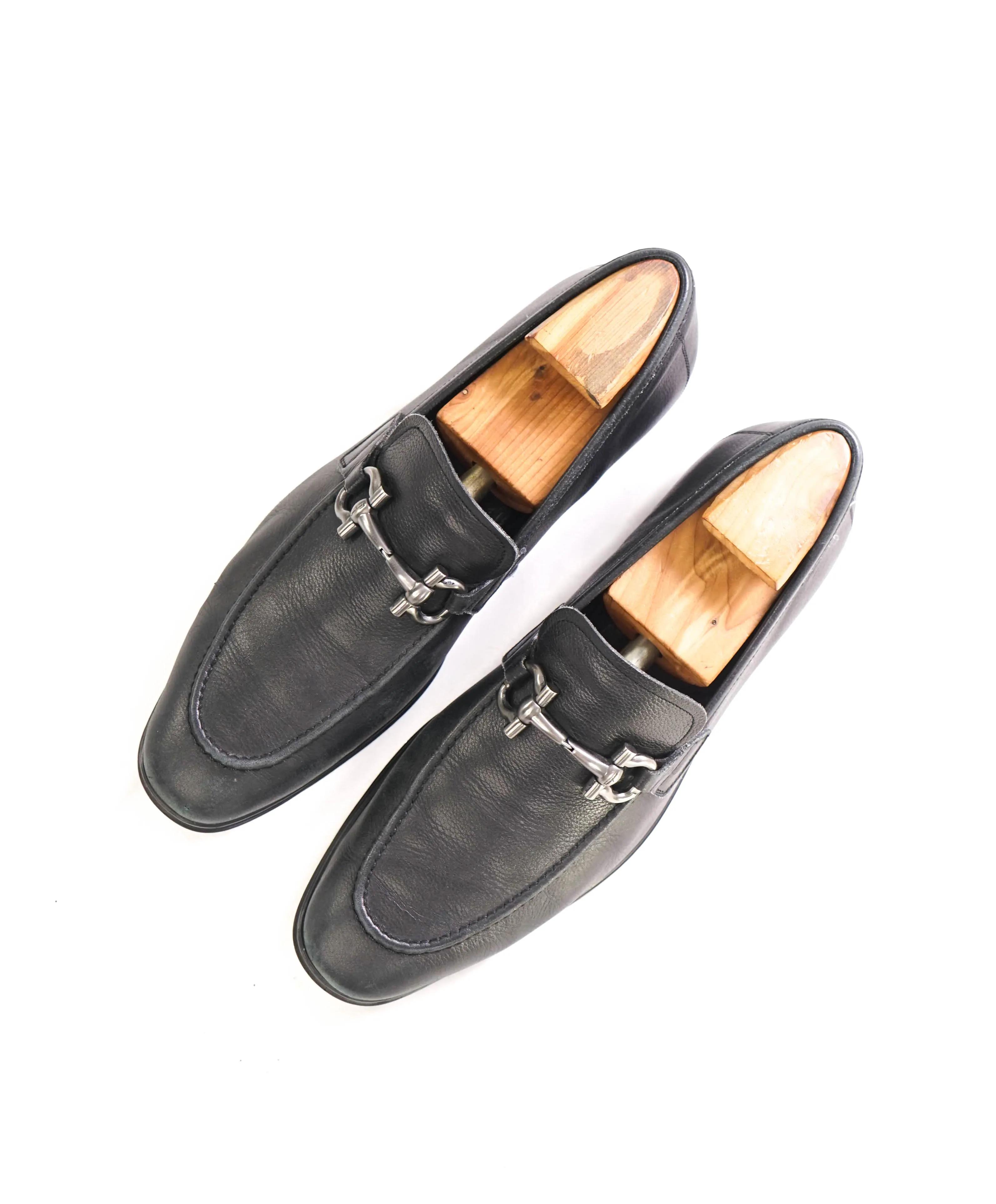 $850 SALVATORE FERRAGAMO - "REGAL" Black Pebbled Leather Loafers W TREES - 8.5 EE