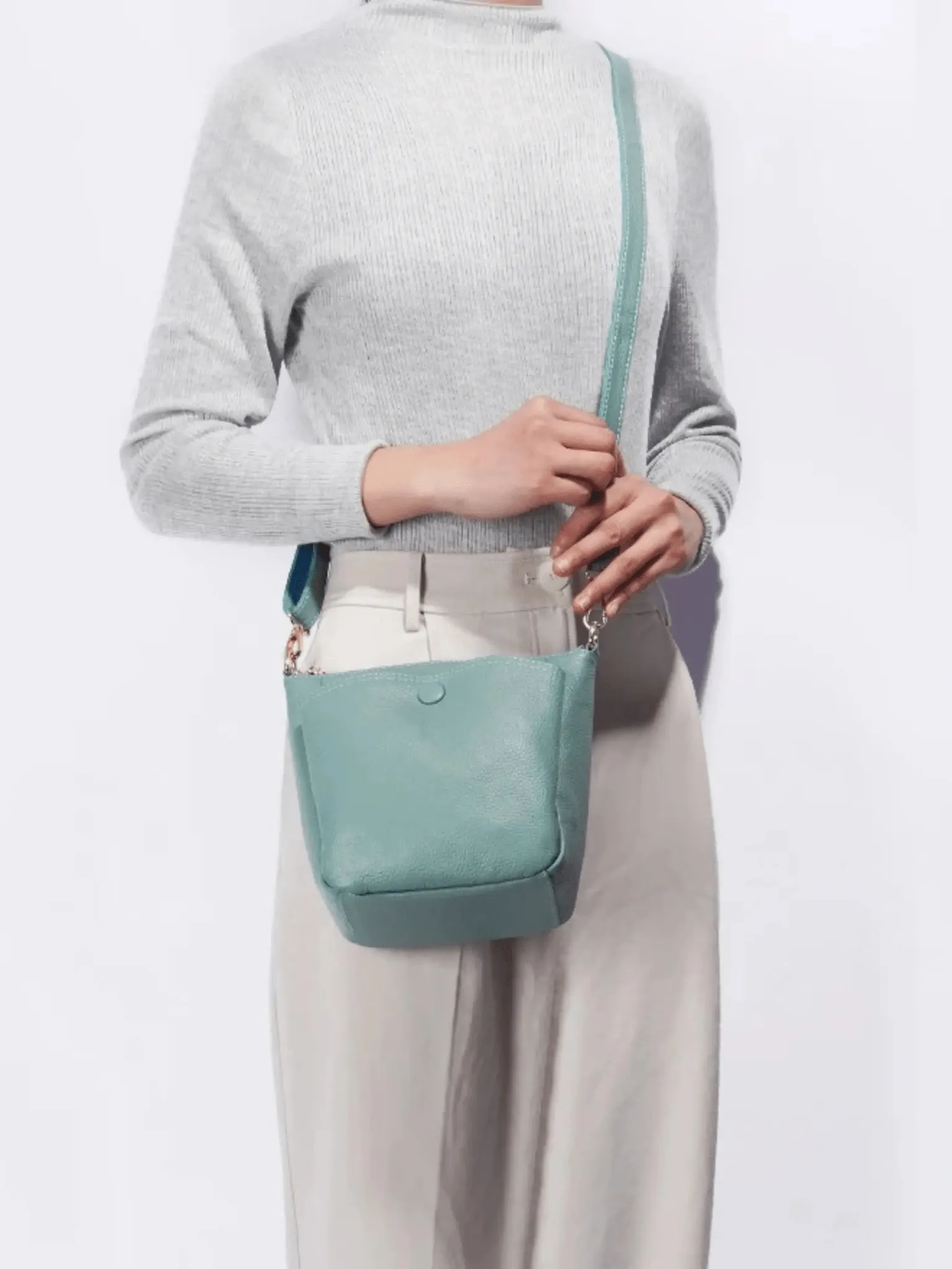 Clara | Versatile Crossbody Bag with Textured Finish