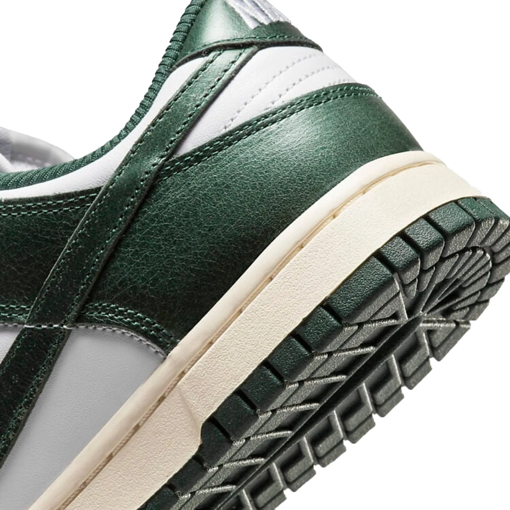 Nike Dunk Low Vintage Green (W)