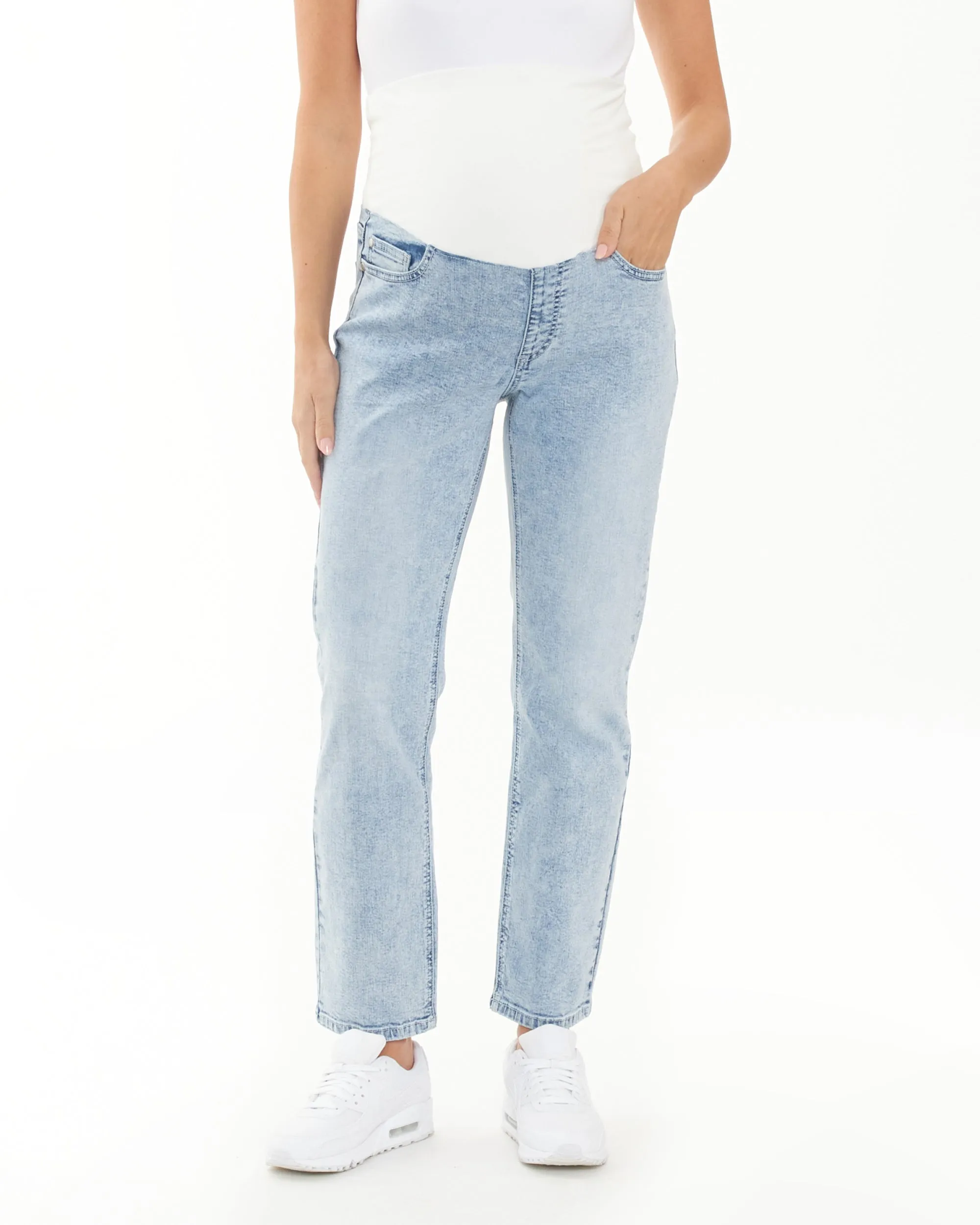 Nova Over Bump Crop Jean Blue Haze