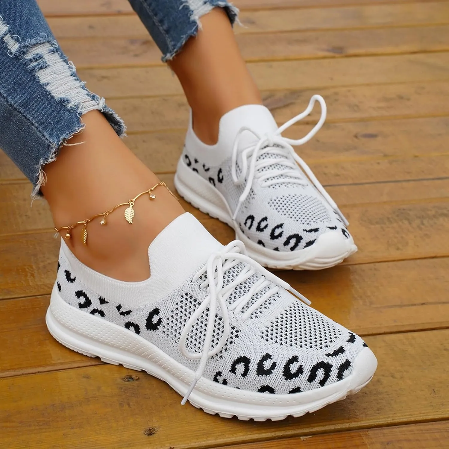 Slip on Walking Shoes Women Non Slip Memory Foam Arch Support Running Shoes Breathable Casual Gym Tennis Shoes Ladies 2024 Fashion Sneakers