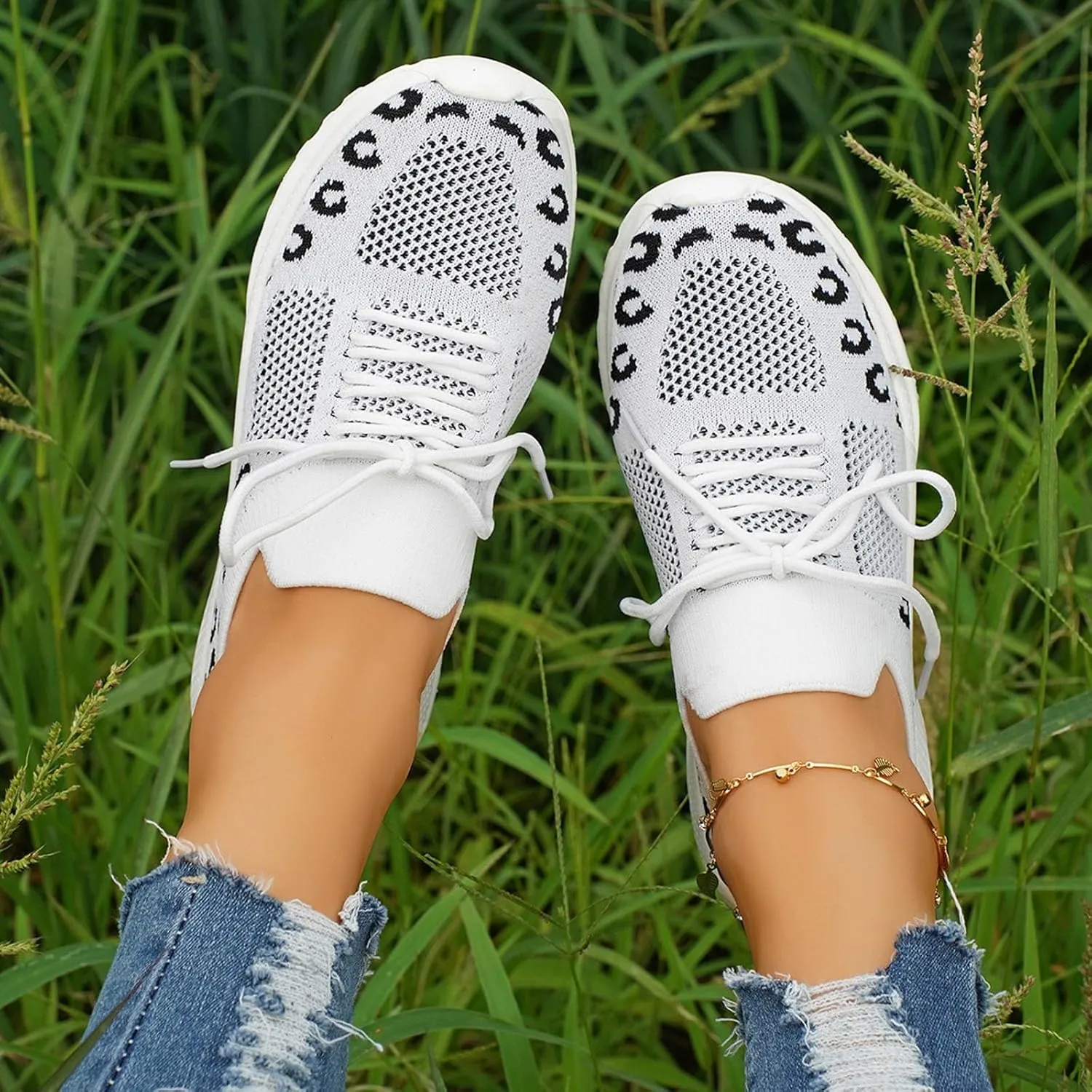 Slip on Walking Shoes Women Non Slip Memory Foam Arch Support Running Shoes Breathable Casual Gym Tennis Shoes Ladies 2024 Fashion Sneakers