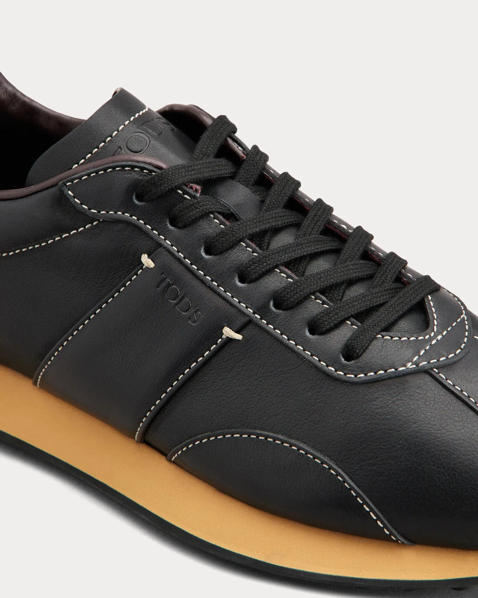 T Vintage Leather Black Low Top Sneakers