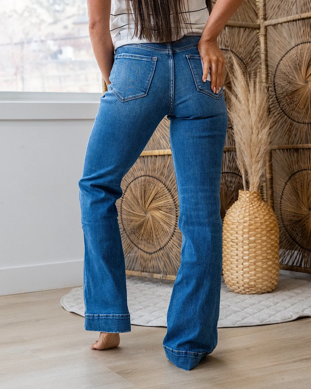 Vervet Hallie Relaxed Flare Trouser Jeans