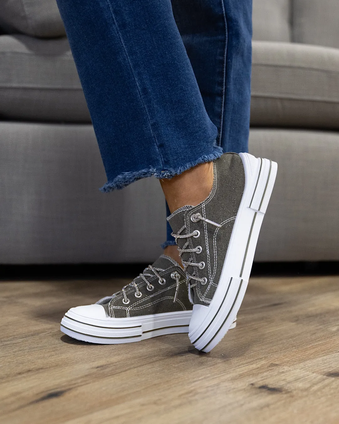 Very G Aman Sneakers - Color Options Available!