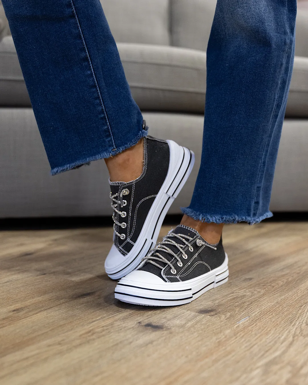 Very G Aman Sneakers - Color Options Available!