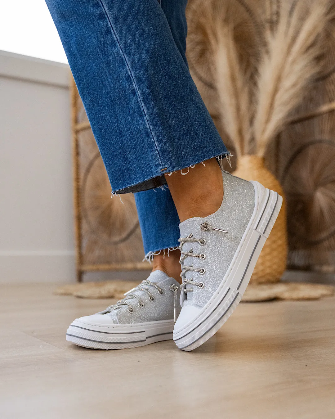 Very G Aman Sneakers - Color Options Available!