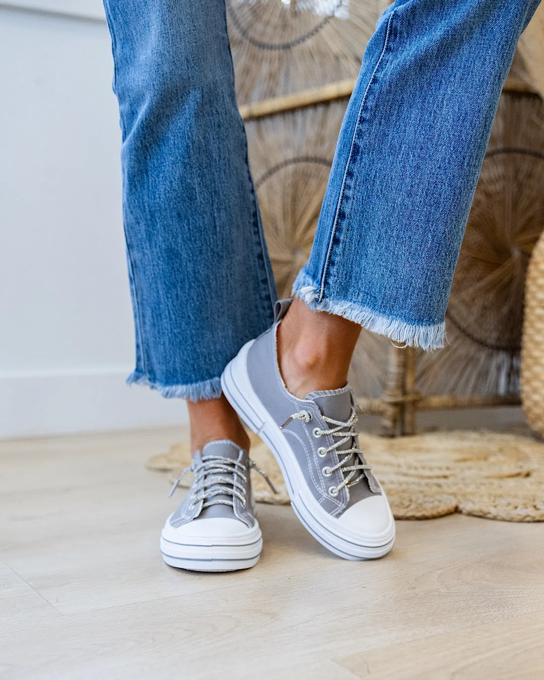 Very G Aman Sneakers - Color Options Available!