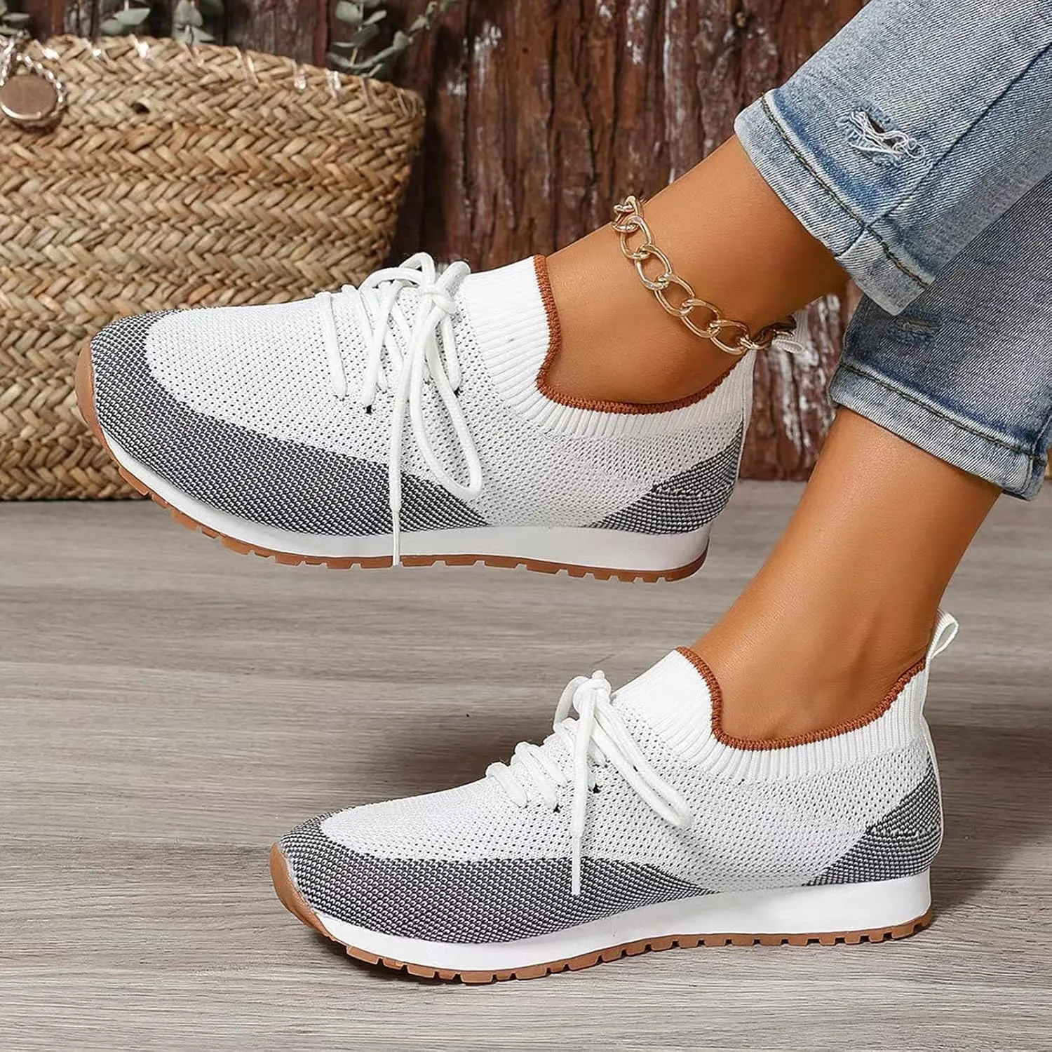 Women's Slip on Walking Shoes Memory Foam Non Slip Running Shoes Wide Width Breathable Gym Workout Shoes Ladies 2024 Fashion Sneakers