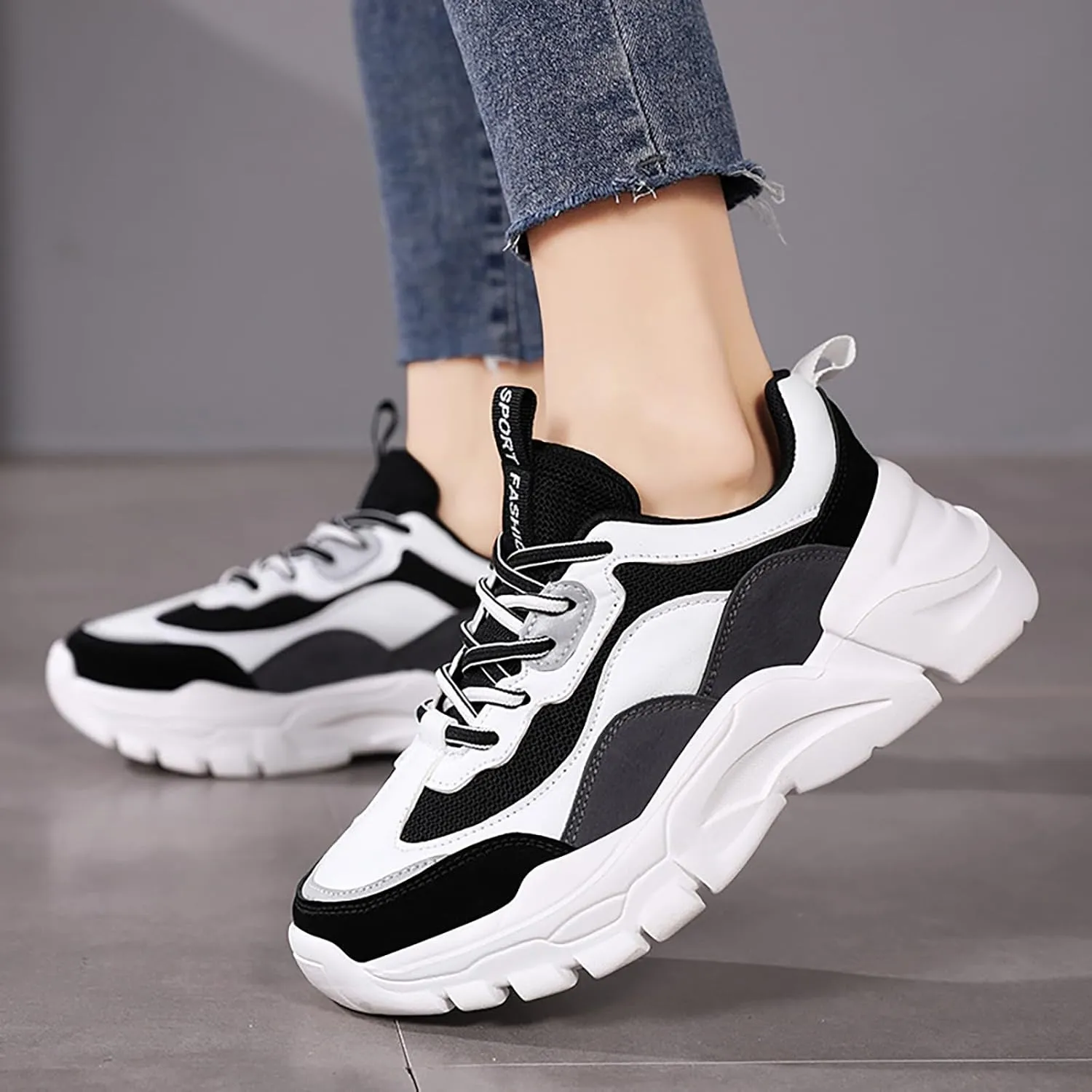 Women's Slip on Walking Shoes Memory Foam Non Slip Running Shoes Wide Width Breathable Gym Workout Shoes Lightweight Sneakers Indoor Outdoor