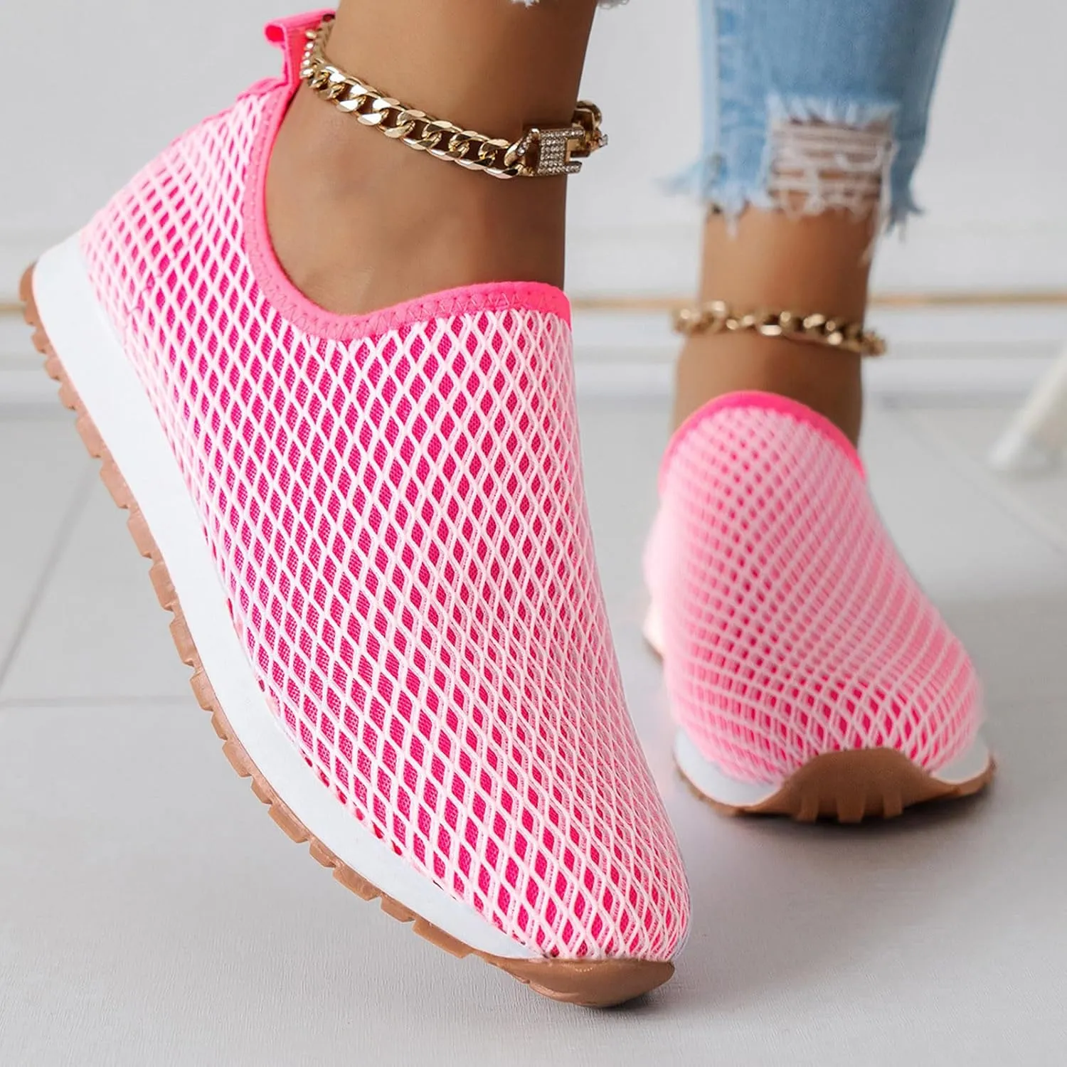 Women's Slip on Walking Shoes Non Slip Memory Foam Vintage Wide Running Shoes Breathable Gym Workout Shoes Lightweight Fashion Sneakers