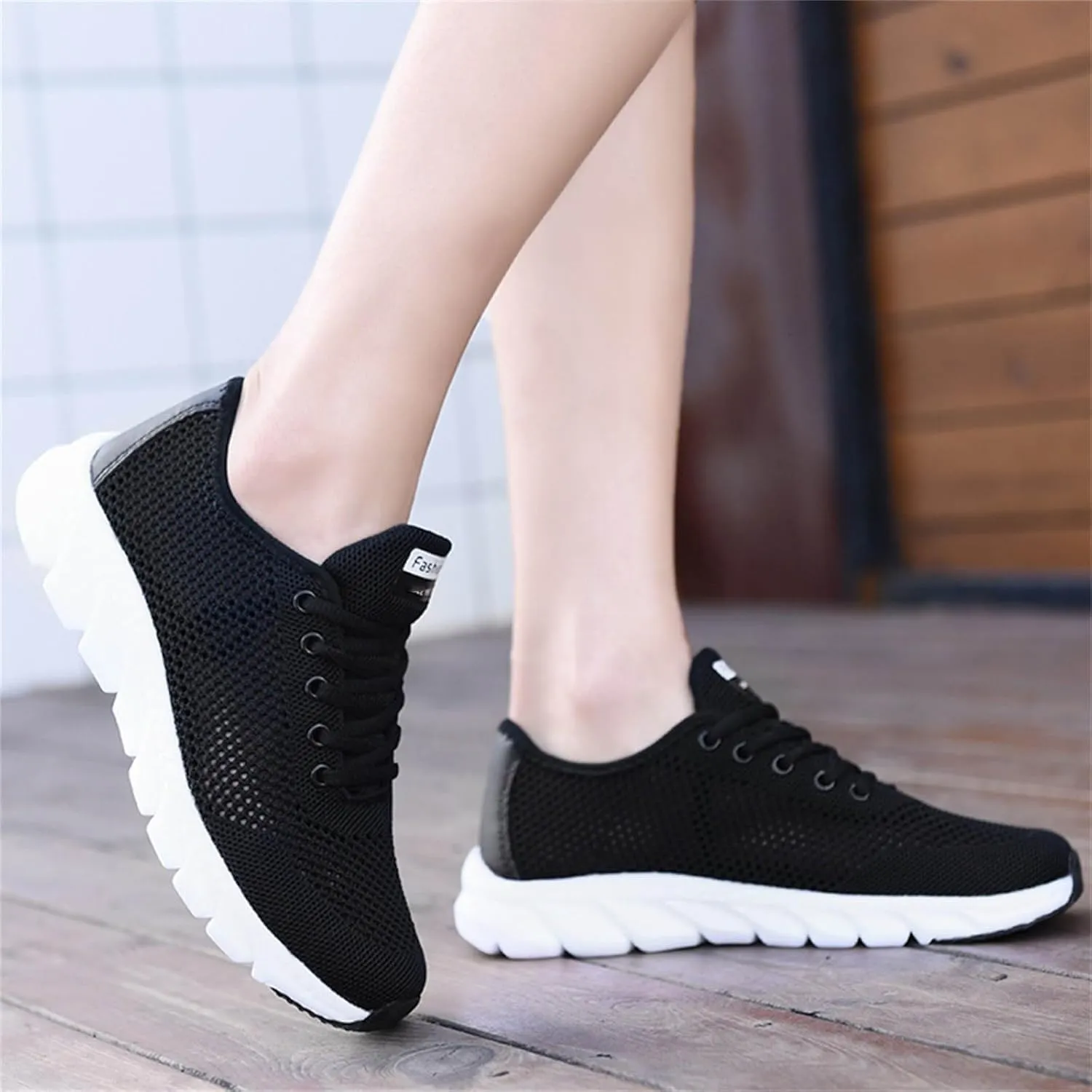 Womens Walking Shoes Slip on Memory Foam Non Slip Running Shoes Wide Width Breathable Mesh Sports Workout Tennis Shoes Ladies 2024 Fashion Sneakers