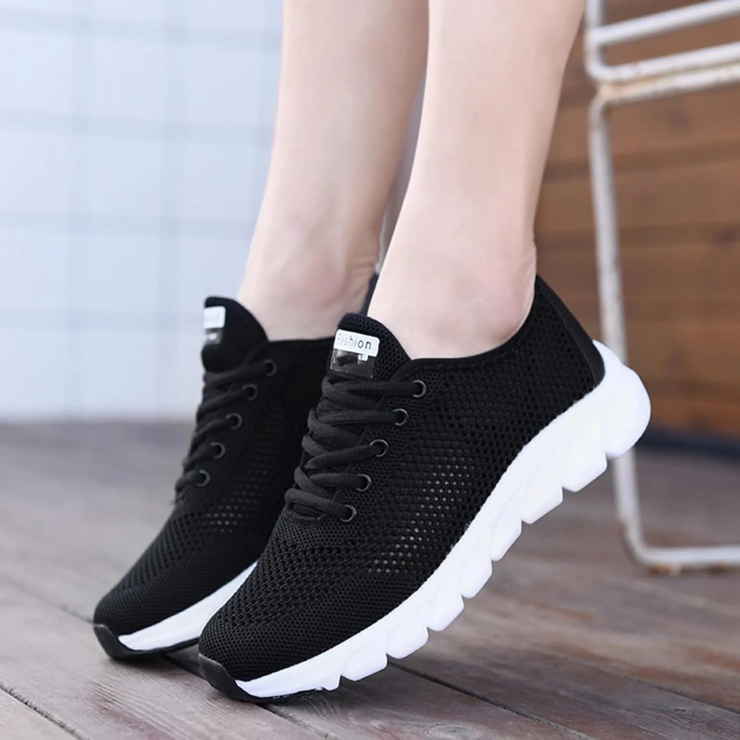 Womens Walking Shoes Slip on Memory Foam Non Slip Running Shoes Wide Width Breathable Mesh Sports Workout Tennis Shoes Ladies 2024 Fashion Sneakers